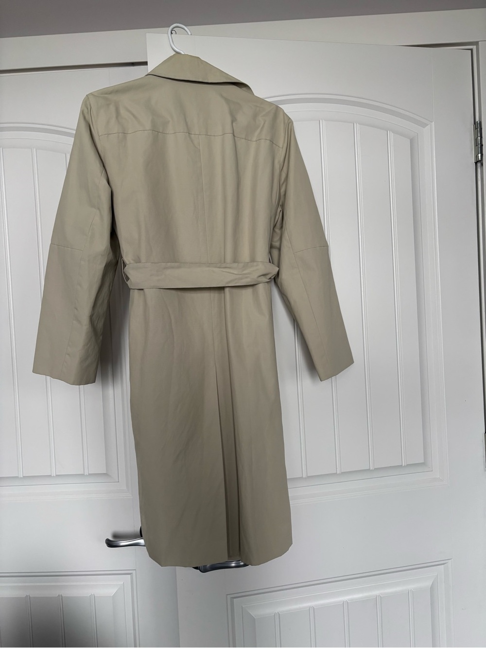 Salvatore Ferragamo Women's Beige Trench Coat with Tie Belt - Picture 5 of 5